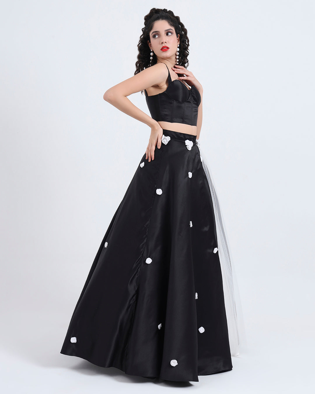 A Royal Drama - Timeless Elegance