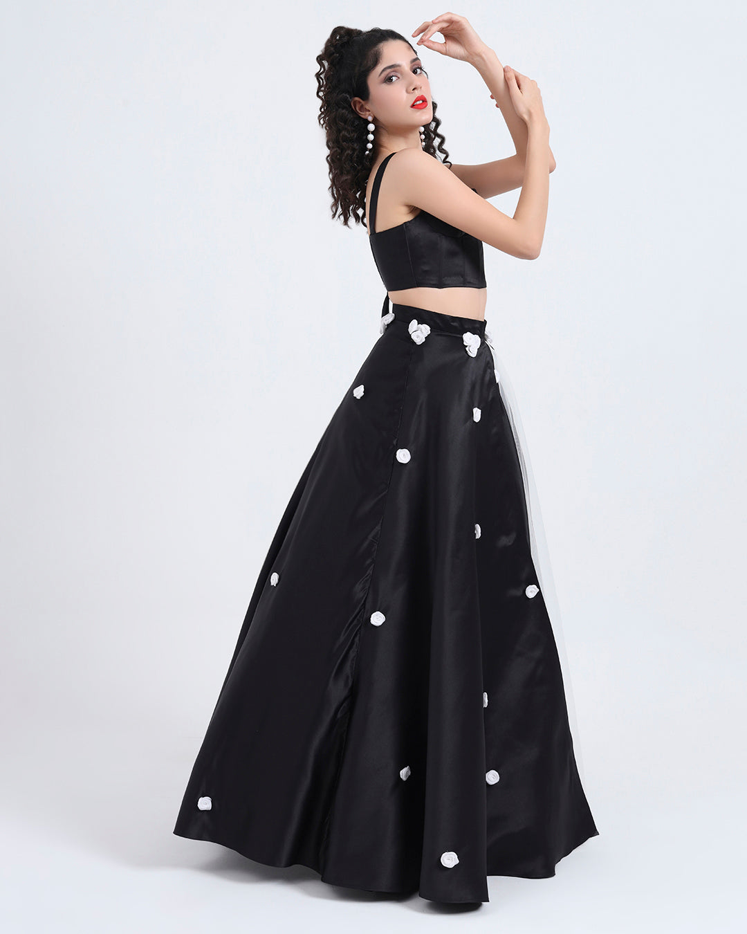 A Royal Drama - Timeless Elegance