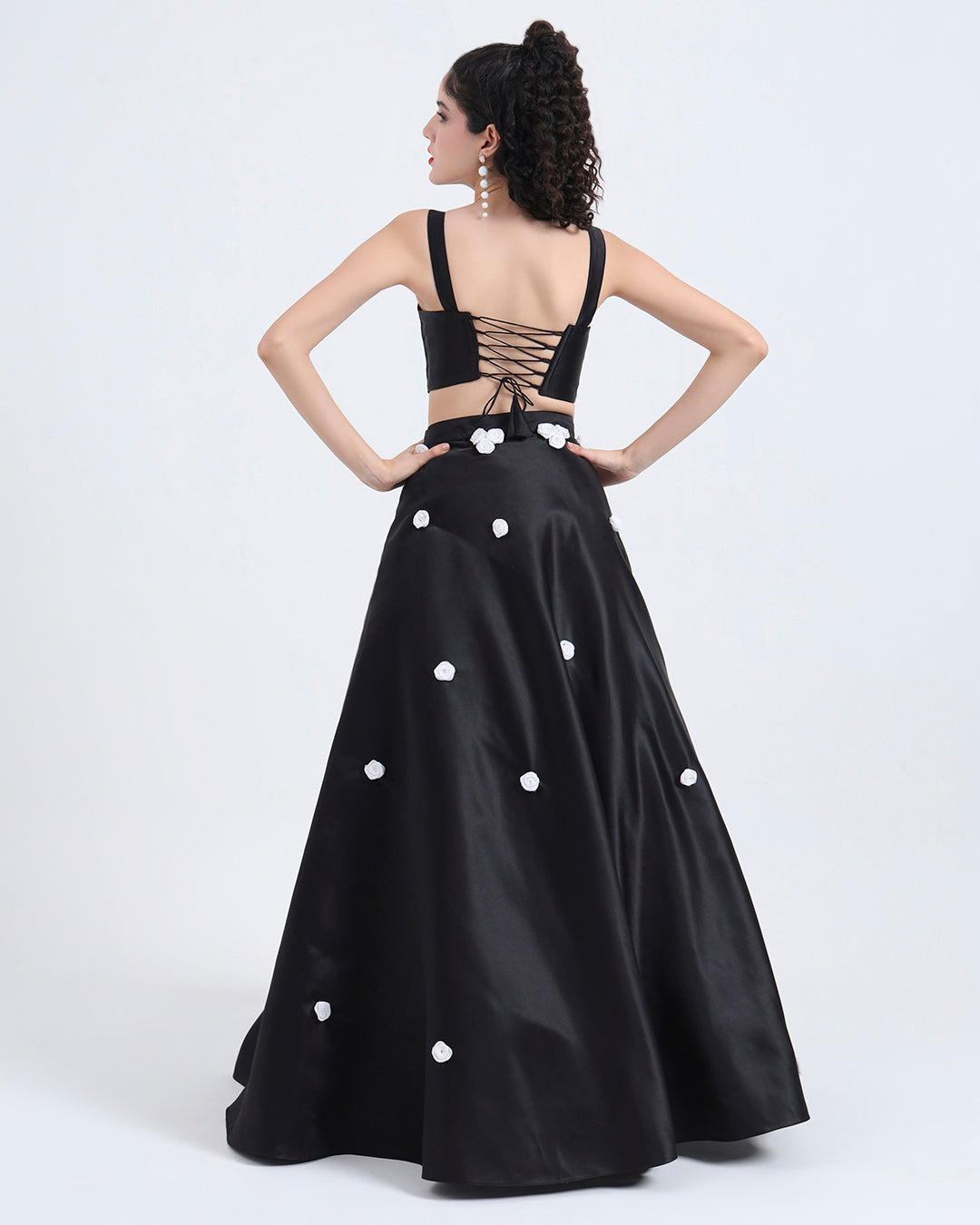 A Royal Drama - Timeless Elegance